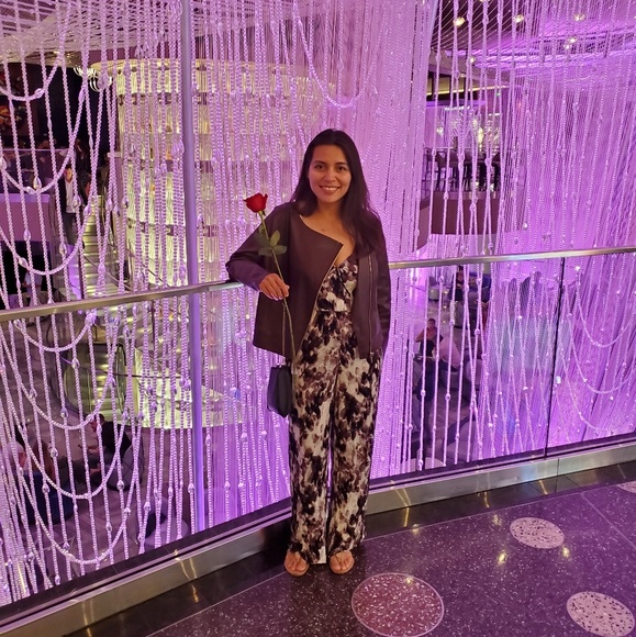 Meet your Posher, Jessica - Picture 1 of 1